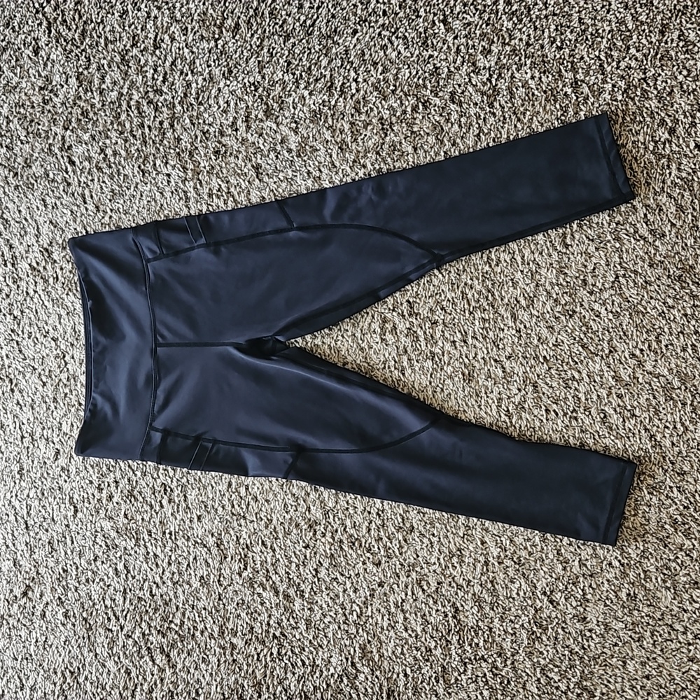 ZYIA Active Black Light & Tight Leggings Size M